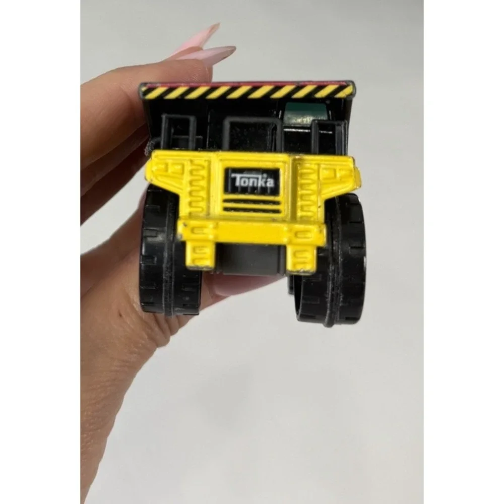 Tonka Classics Mighty Mini Dump Truck Diecast Construction Truck Kids Toy 1